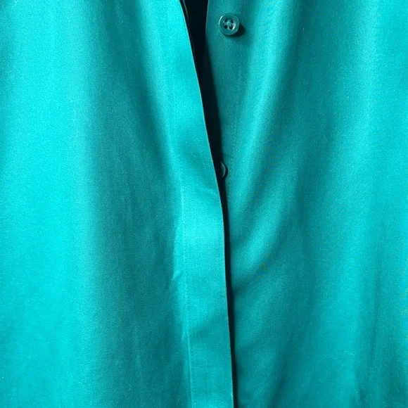 💚 Chico’s Emerald Green No Iron Cotton Tunic Button Top Women’s Size 1 Large 💚 - Picture 6 of 14